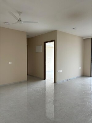 Room in 2 BHK Apartment at One Meraki, Chembur – for Rent