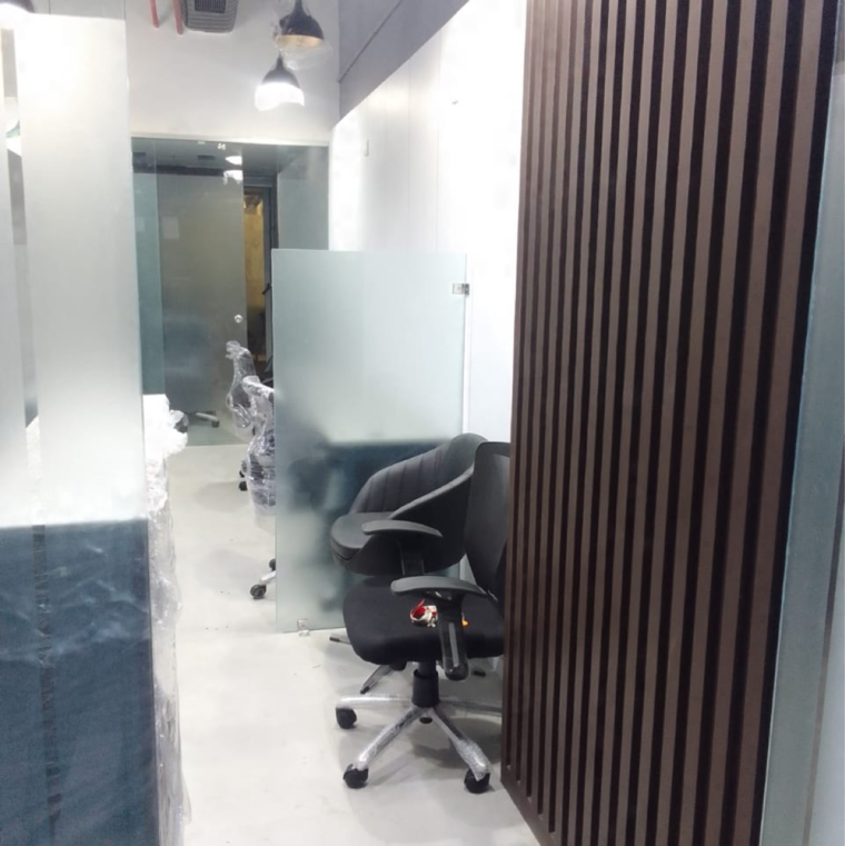 Team Area, alphathum Commercial Office Space 532 Sq.Ft. In Sector 90 Noida 9245088