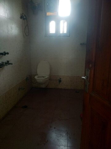 Bathroom in 2 BHK Builder Floor at Sector 16 A – for Rent