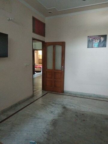 Room in 2 BHK Builder Floor at Sector 16 A – for Rent