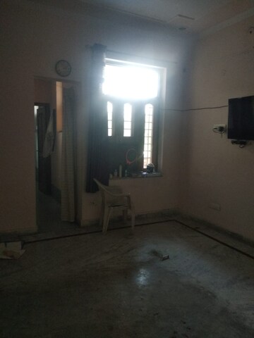 Living Room in 2 BHK Builder Floor at Sector 16 A – for Rent