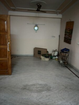 Room in 2 BHK Builder Floor at Sector 16 A – for Rent