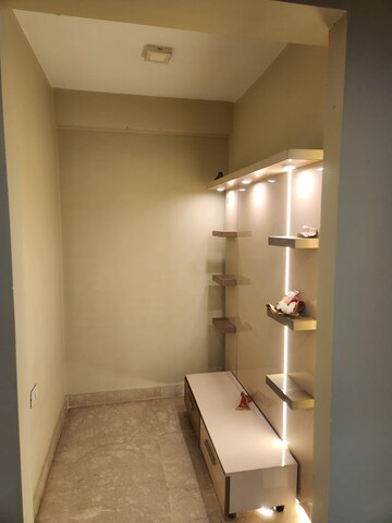 Bathroom in 3 BHK Builder Floor at Dlf Phase I – for Rent