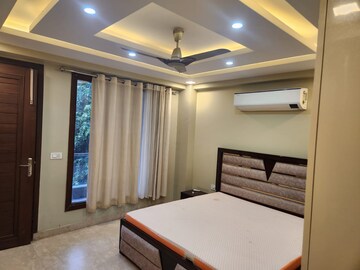 Team Area in 3 BHK Builder Floor at Dlf Phase I – for Rent