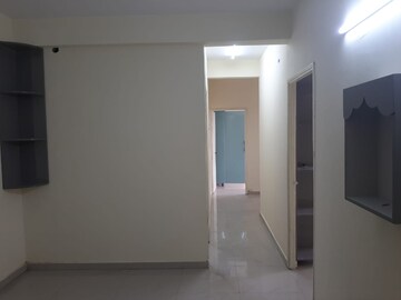 2 BHK Apartment For Rent in Pyramid Pride, Sector 76