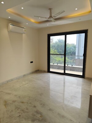 Room in 3 BHK Apartment at Conscient Hines Elevate, Sector 59 – for Rent