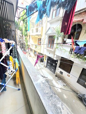 Master Bedroom in 2 BHK Builder Floor at Chattarpur – for Rent