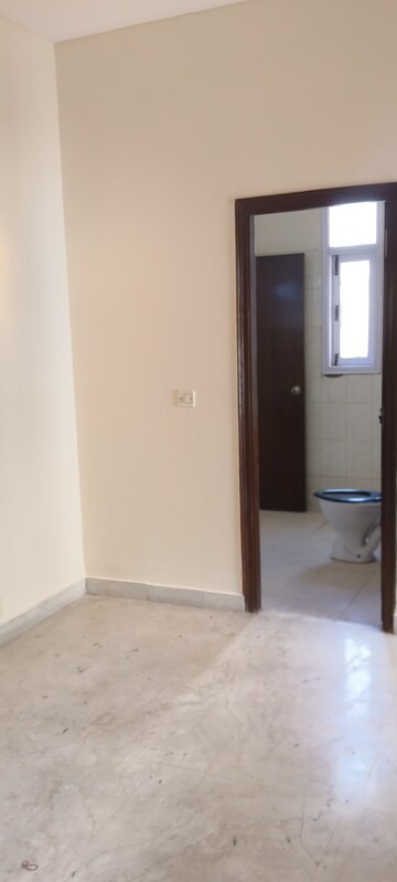 Room in 3 BHK Apartment at RWA Apartments Sector 50, Sector 50 – for Rent