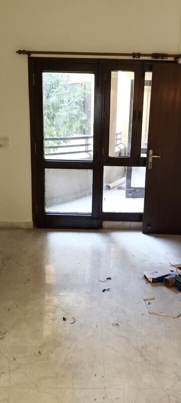 Room in 3 BHK Apartment at RWA Apartments Sector 50, Sector 50 – for Rent