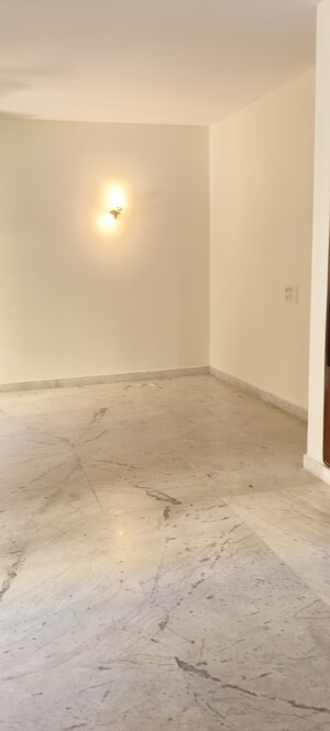 Room in 3 BHK Apartment at RWA Apartments Sector 50, Sector 50 – for Rent