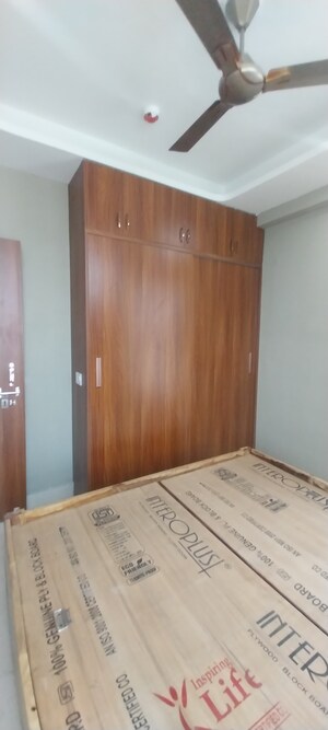 Furnished Amenities in 2 BHK Apartment at Signature Global Prime, Sector 63a – for Rent