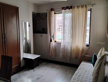 Room in 2 BHK Apartment at Soham Tropical Lagoon, Ghodbunder Road – for Sale