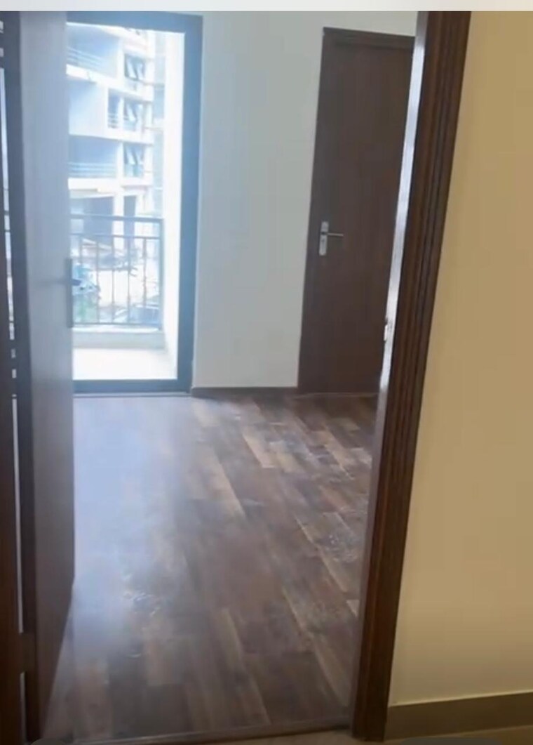 Room, suncity-vatsal-valley 3 Bedroom 1430 Sq.Ft. Builder Floor In Gwal Pahari Gurgaon 9245159