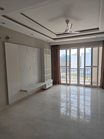 Room in 4 BHK Builder Floor at Aradhya Homes, Sector 67a – for Rent