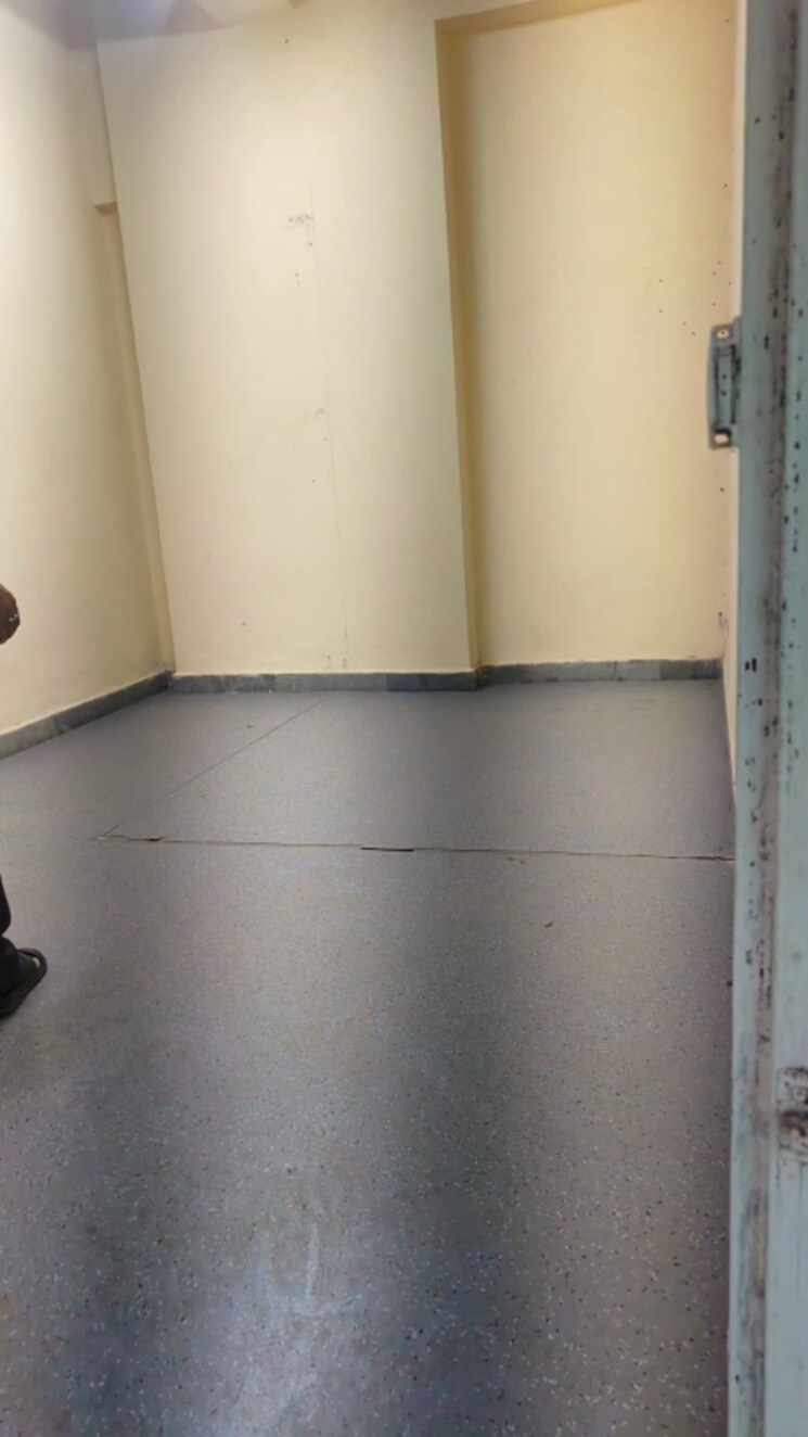 Room, kalina Commercial Office Space 150 Sq.Ft. In Kalina Mumbai 9245195