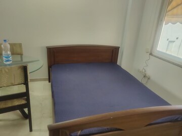 Furnished Amenities in 1 RK Builder Floor at South Extension ii – for Rent