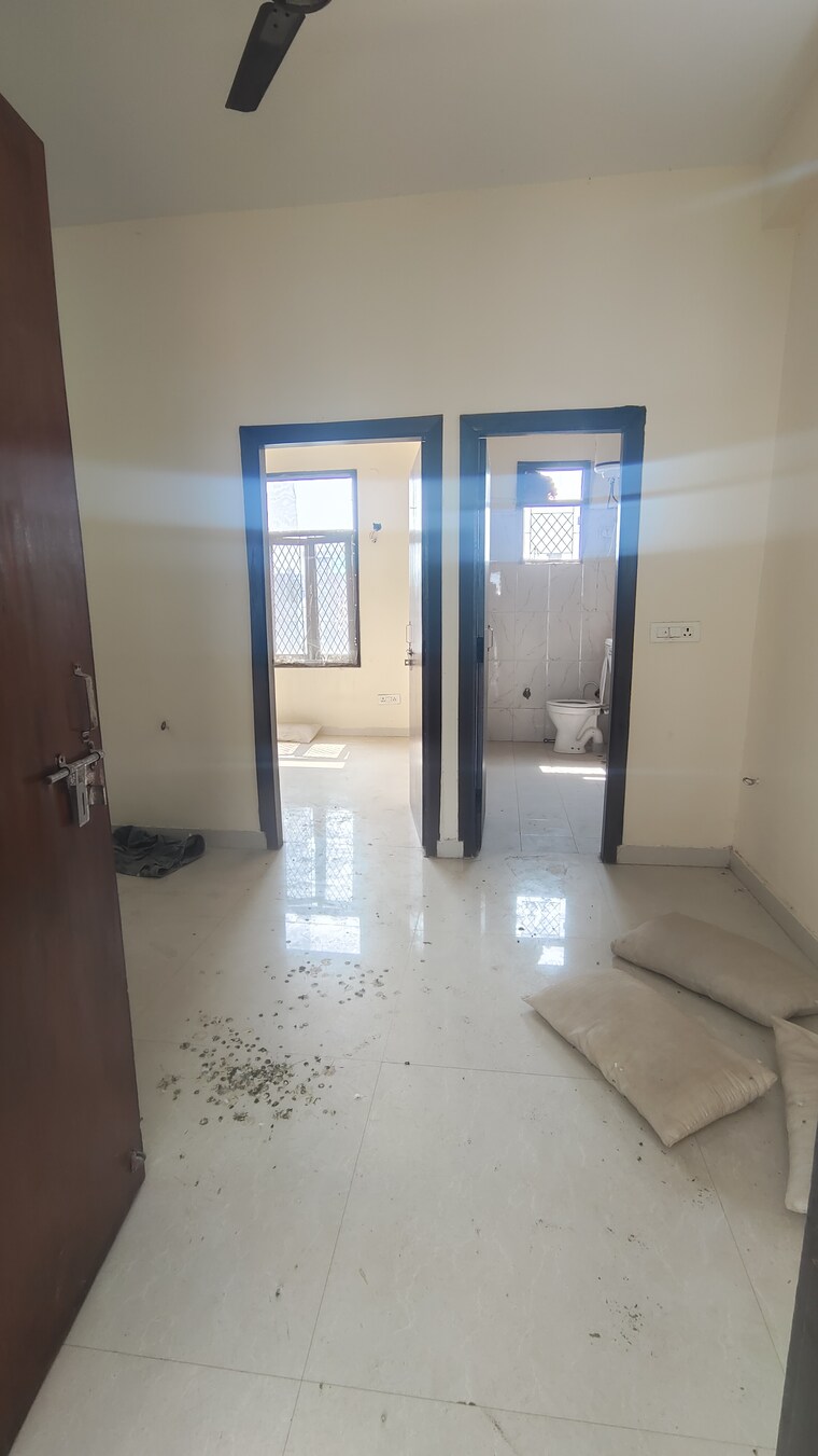 Room, palm-residency-chhatarpur 1 Bedroom 450 Sq.Ft. Builder Floor In Chattarpur Delhi 9245300