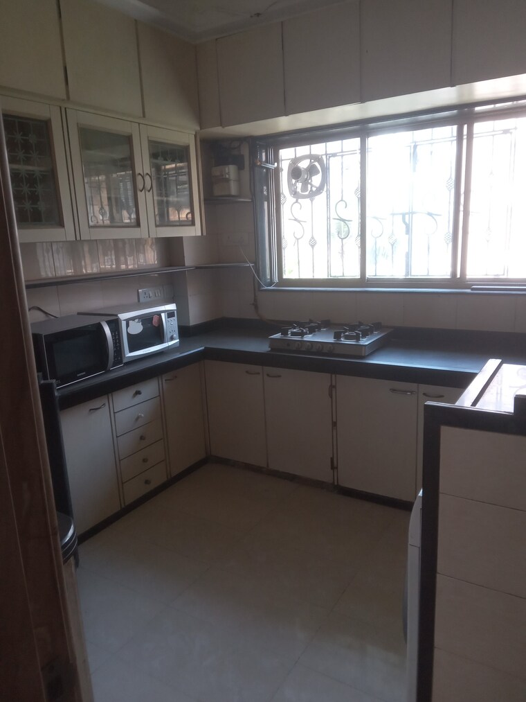 Kitchen, khar west 3 Bedroom 1350 Sq.Ft. Apartment In Khar West Mumbai 9245333