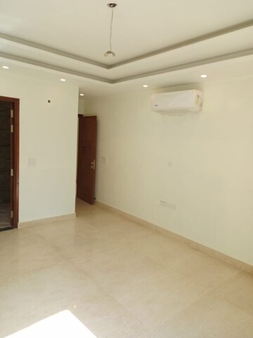 4 BHK Builder Floor For Rent in Kalindi Colony