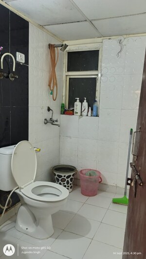 2.5 BHK Apartment For Rent in Aims Golf City, Sector 75