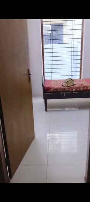 Furnished Amenities in 3 BHK Apartment at RWA Apartments Sector 72, Sector 72 – for Rent