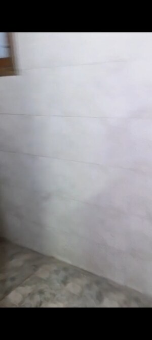 Room in 3 BHK Apartment at RWA Apartments Sector 72, Sector 72 – for Rent