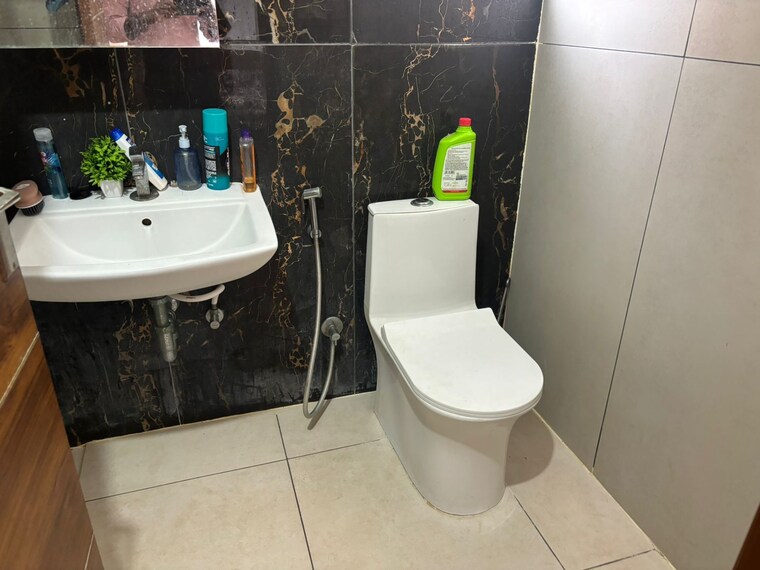 Attached Bathroom, sv-grandur 2.5 Bedroom 1480 Sq.Ft. Apartment In Electronic City Phase ii Bangalore 9245391