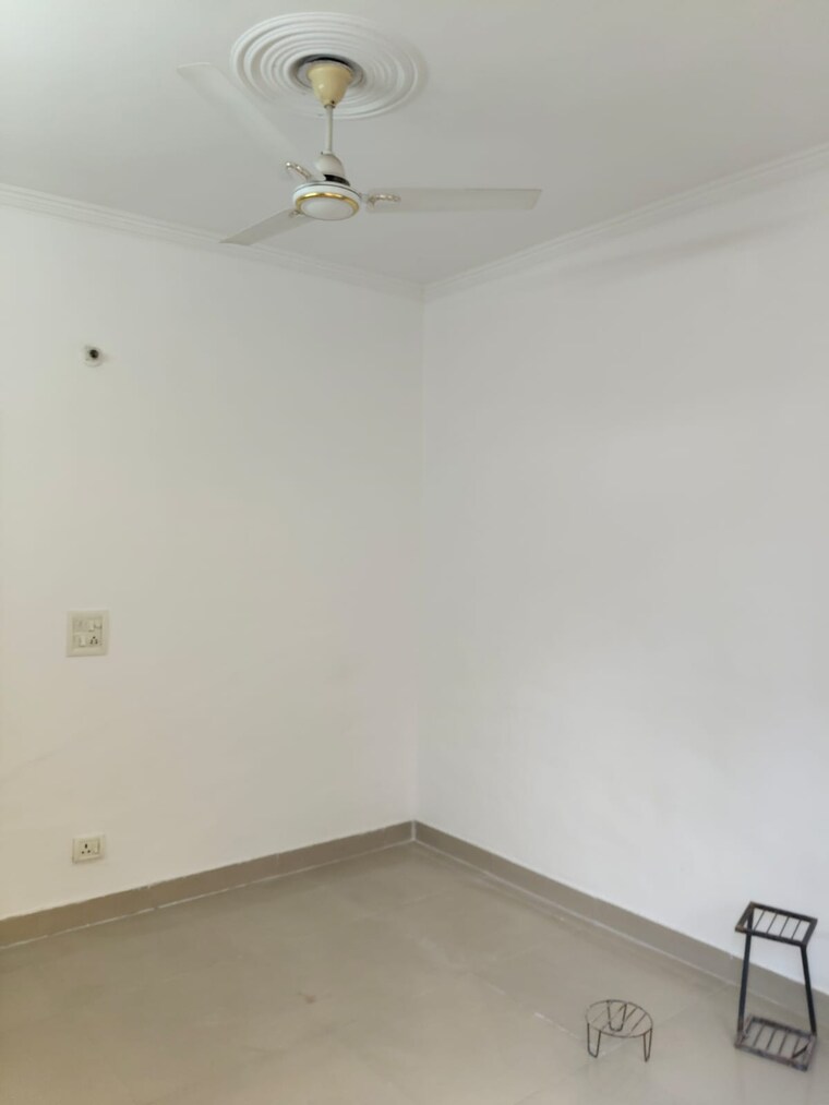Room, chattarpur 1 Bedroom 450 Sq.Ft. Builder Floor In Chattarpur Delhi 9245398