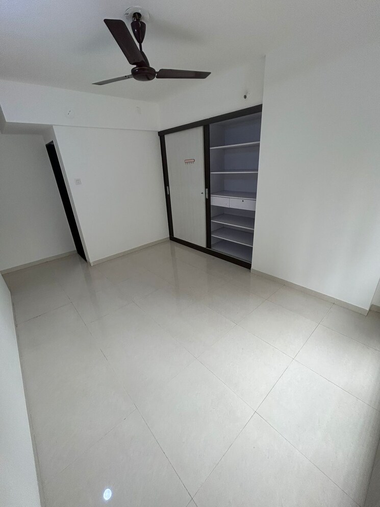 Room, harmony-sky-suites 3 Bedroom 1003 Sq.Ft. Apartment In Ghodbunder Road Thane 9245406