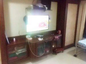 Furnished Amenities in 2 BHK Apartment at Khar West – for Sale