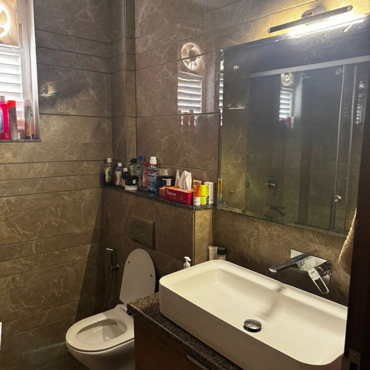 Bathroom, vipul-world-floors 3 Bedroom 2100 Sq.Ft. Apartment In Sector 48 Gurgaon 9245420