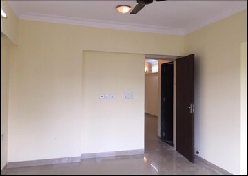 Room in 2 BHK Apartment at Nahar Lilium Lantana, Chandivali – for Rent