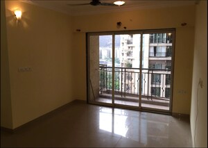 2 BHK Apartment For Rent in Nahar Lilium Lantana, Chandivali