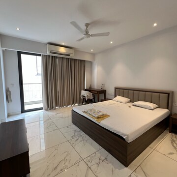 Bedroom in 5 BHK Builder Floor at Sector 14 – for Sale