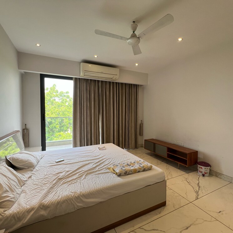 Bedroom, sector 14 5 Bedroom 729 Sq.Yd. Builder Floor In Sector 14 Gurgaon 9245537