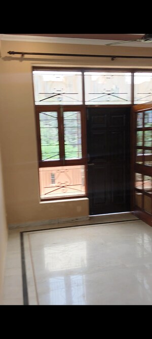 Room in 3 BHK Apartment at NTPC Township, Sector 33 – for Rent