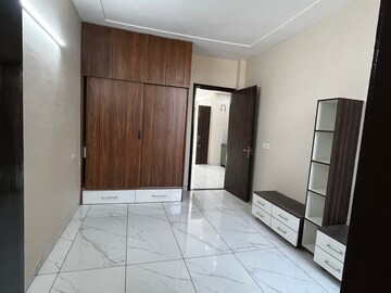Room in 3 BHK Villa at Sector 123 – for Sale