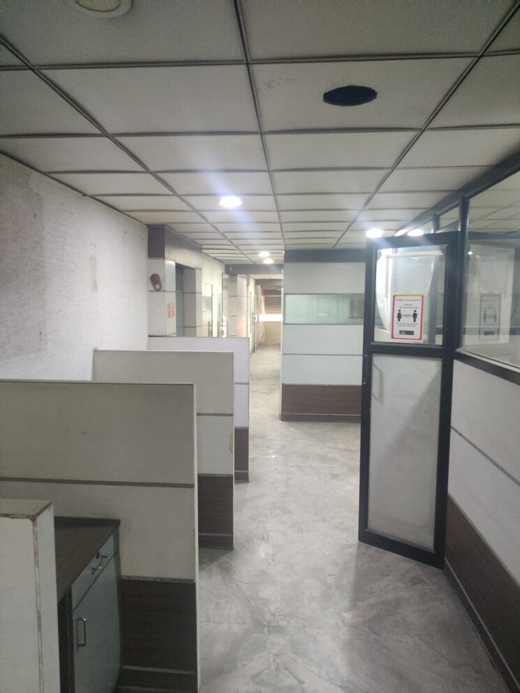 Team Area, yusuf sarai Commercial Office Space 1700 Sq.Ft. In Yusuf Sarai Delhi 9245450