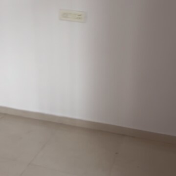 Room in 3 BHK Apartment at Royal Towers Noida, Sector 60 – for Sale