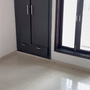 Room in 3 BHK Apartment at Royal Towers Noida, Sector 60 – for Sale