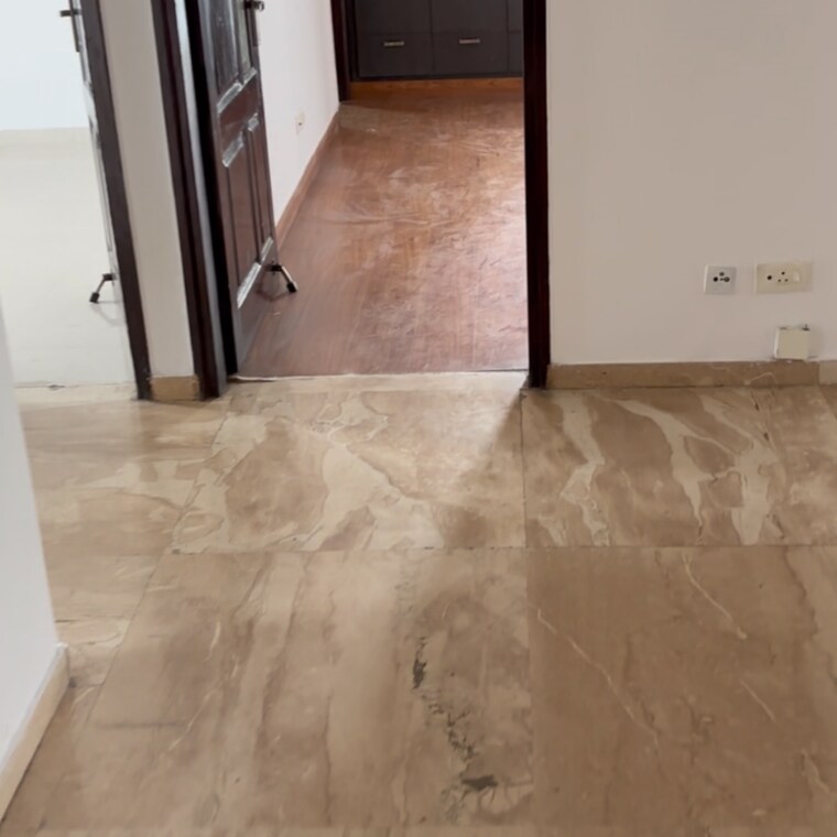 Room, royal-towers-noida 3 Bedroom 1550 Sq.Ft. Apartment In Sector 60 Noida 9245557