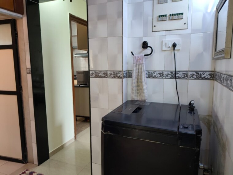 Kitchen, silver-nook-chs 3 Bedroom 1000 Sq.Ft. Apartment In Santacruz East Mumbai 9245547