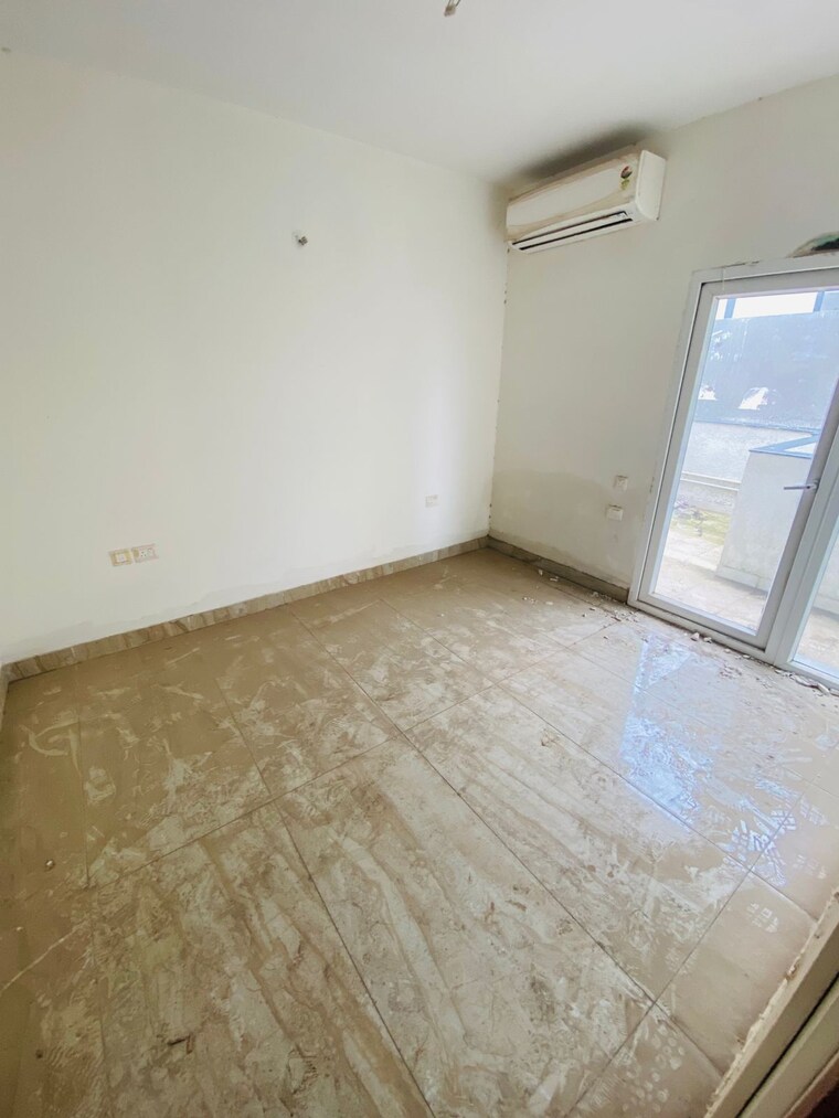 Room, wave-prime-floors 2 Bedroom 194 Sq.Yd. Builder Floor In Wave City Ghaziabad 9245576