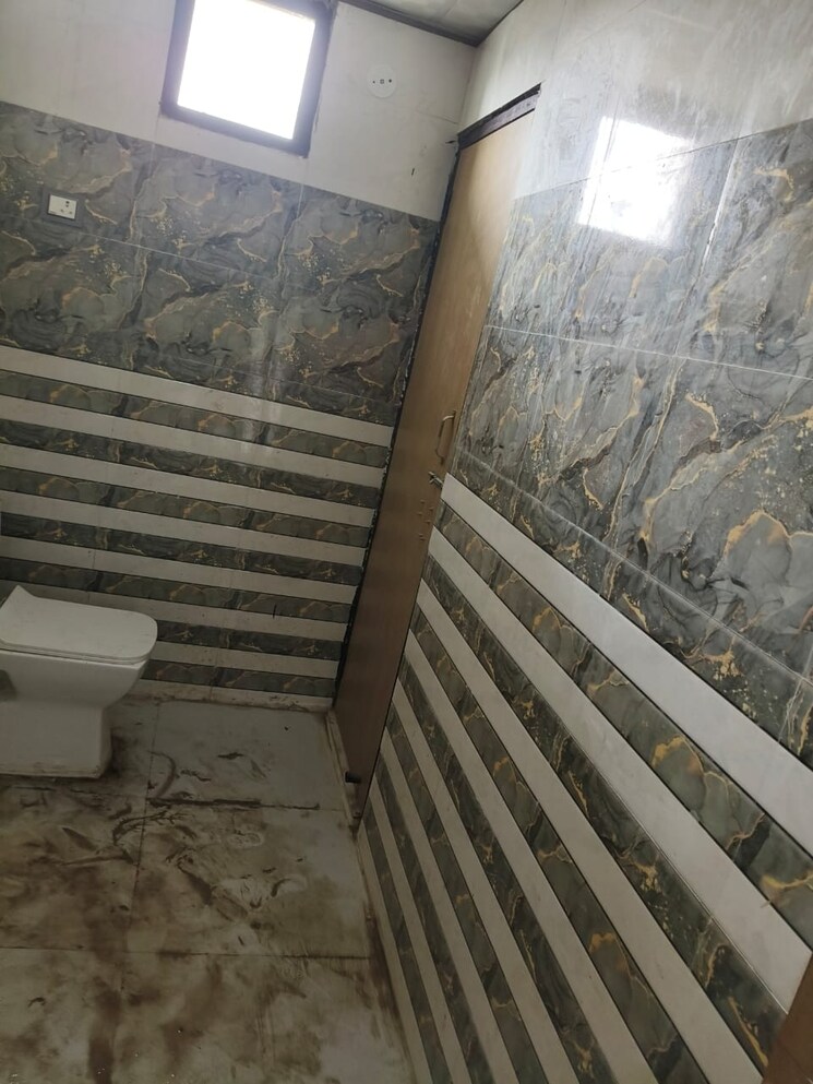 Balcony, sector 73 3 Bedroom 1352 Sq.Ft. Builder Floor In Sector 73 Noida 9245592