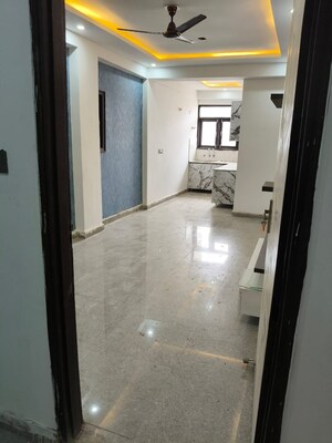 Room in 3 BHK Builder Floor at Sector 73 – for Sale