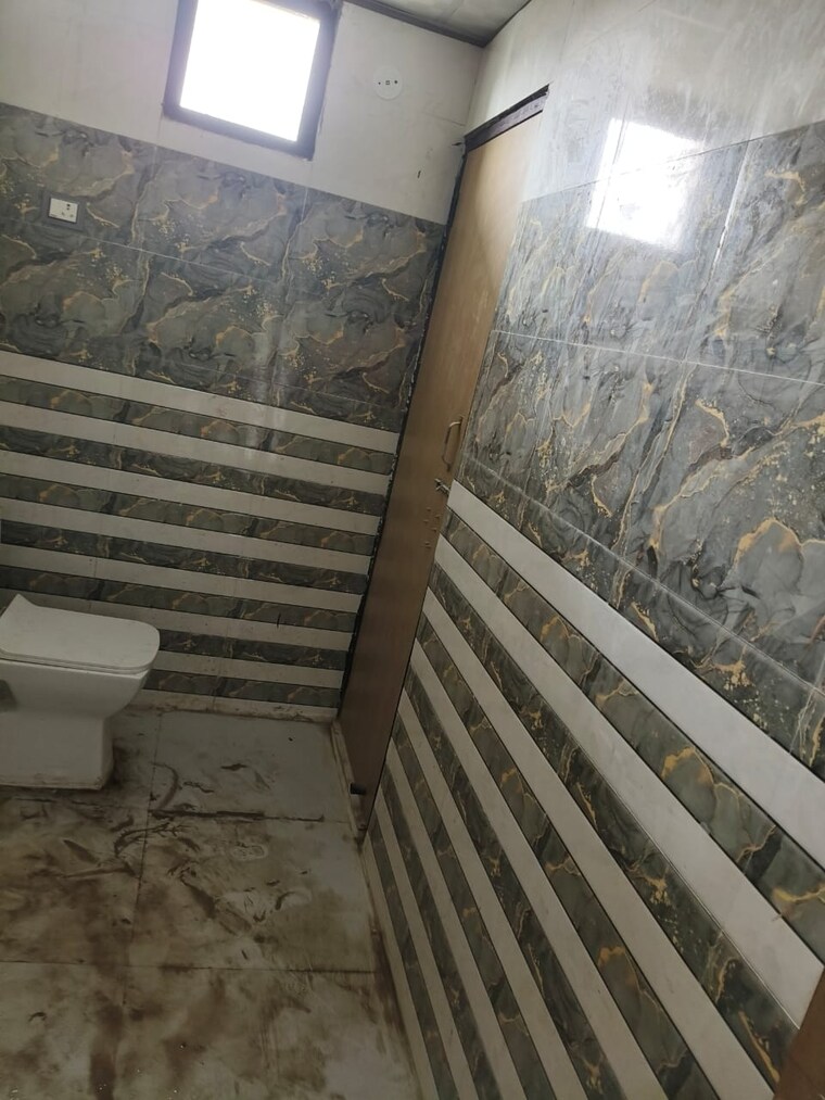 Balcony, sector 73 3 Bedroom 1352 Sq.Ft. Builder Floor In Sector 73 Noida 9245652