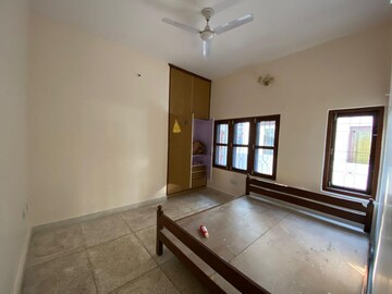 Room in 4 BHK Independent House at Sahastradhara – for Rent