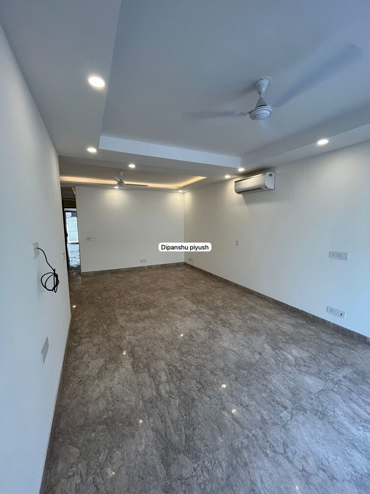 Cover Image, malviya nagar 3 Bedroom 200 Sq.Yd. Apartment In Malviya Nagar Delhi 9245699