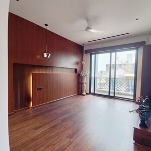 Room in 3.5 BHK Builder Floor at Sector 52 – for Sale