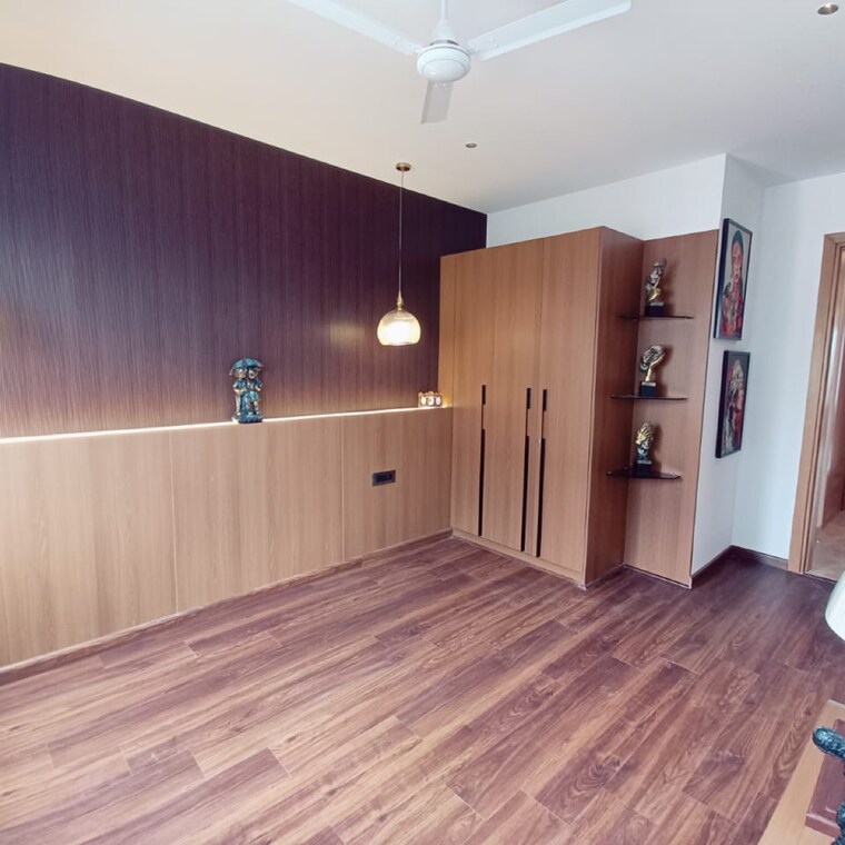 Bedroom, sector 52 3.5 Bedroom 240 Sq.Yd. Builder Floor In Sector 52 Gurgaon 9245752